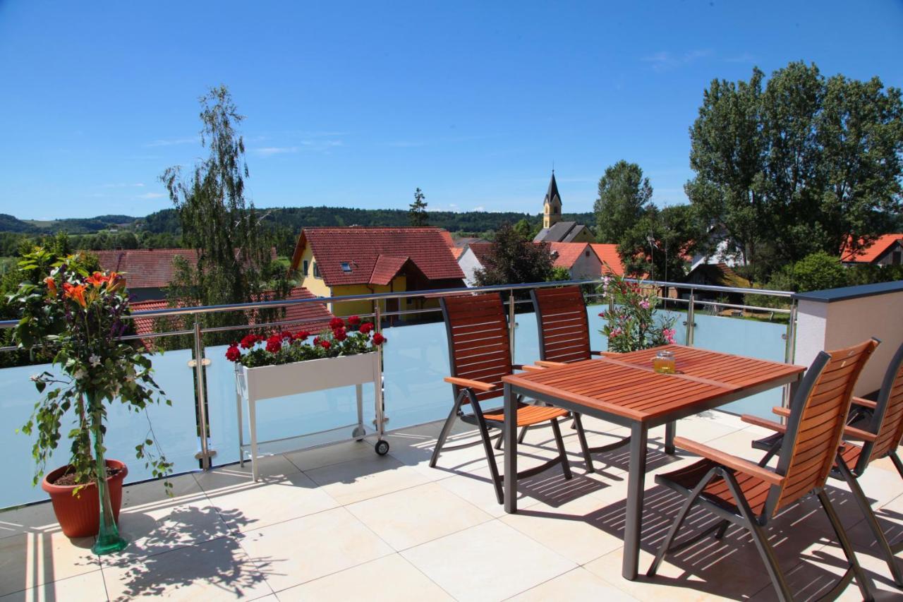 Hotel & Fruehstueckspension Raabtal Feldbach  Dış mekan fotoğraf