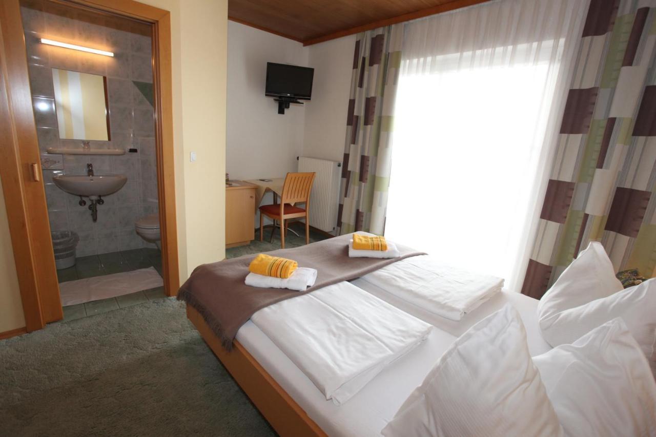 Hotel & Fruehstueckspension Raabtal Feldbach  Dış mekan fotoğraf