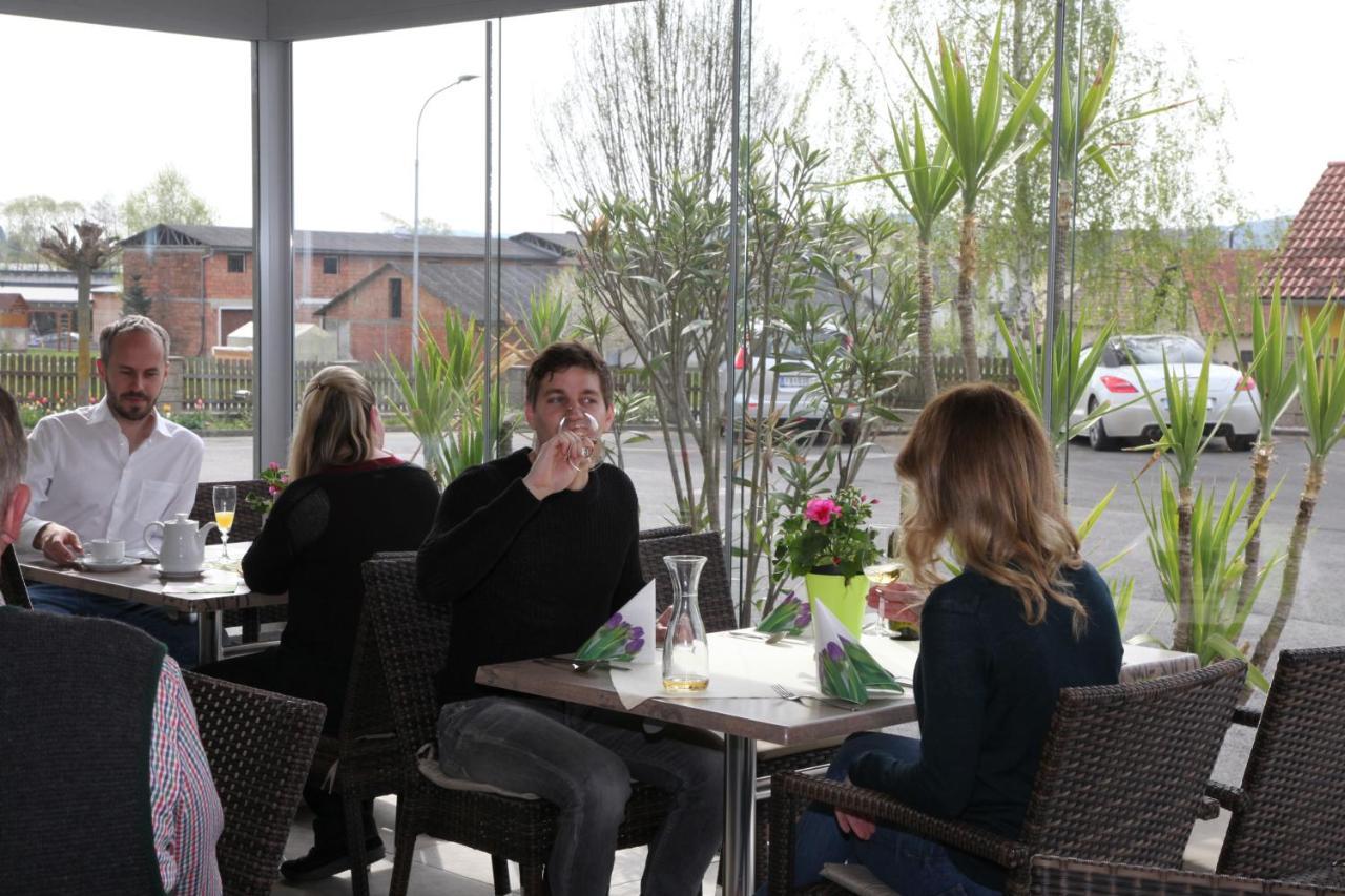 Hotel & Fruehstueckspension Raabtal Feldbach  Dış mekan fotoğraf